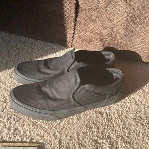 Vans "Off the Wall" Slip on All black: Mens size 8.5 / Womens 9.5-10